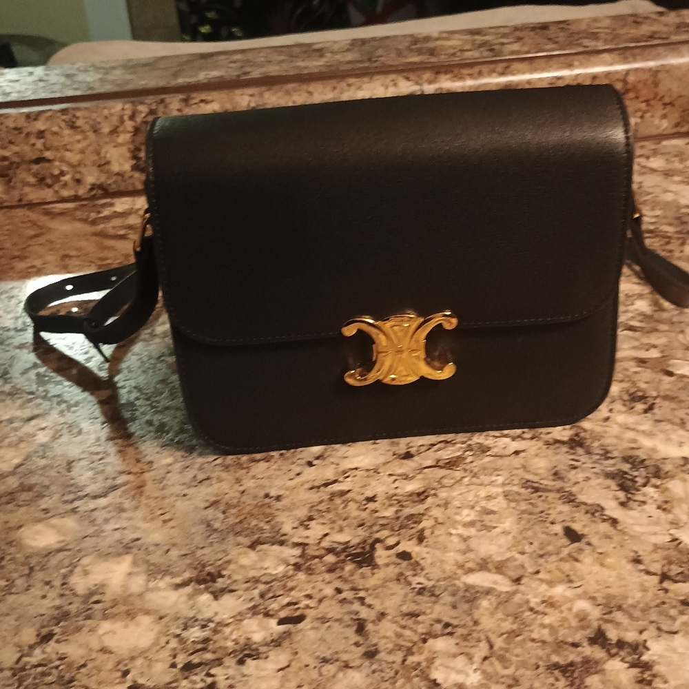 Celine Triomphe Bag in black shiny calfskin. Euc Like New - Picture 2 of 14